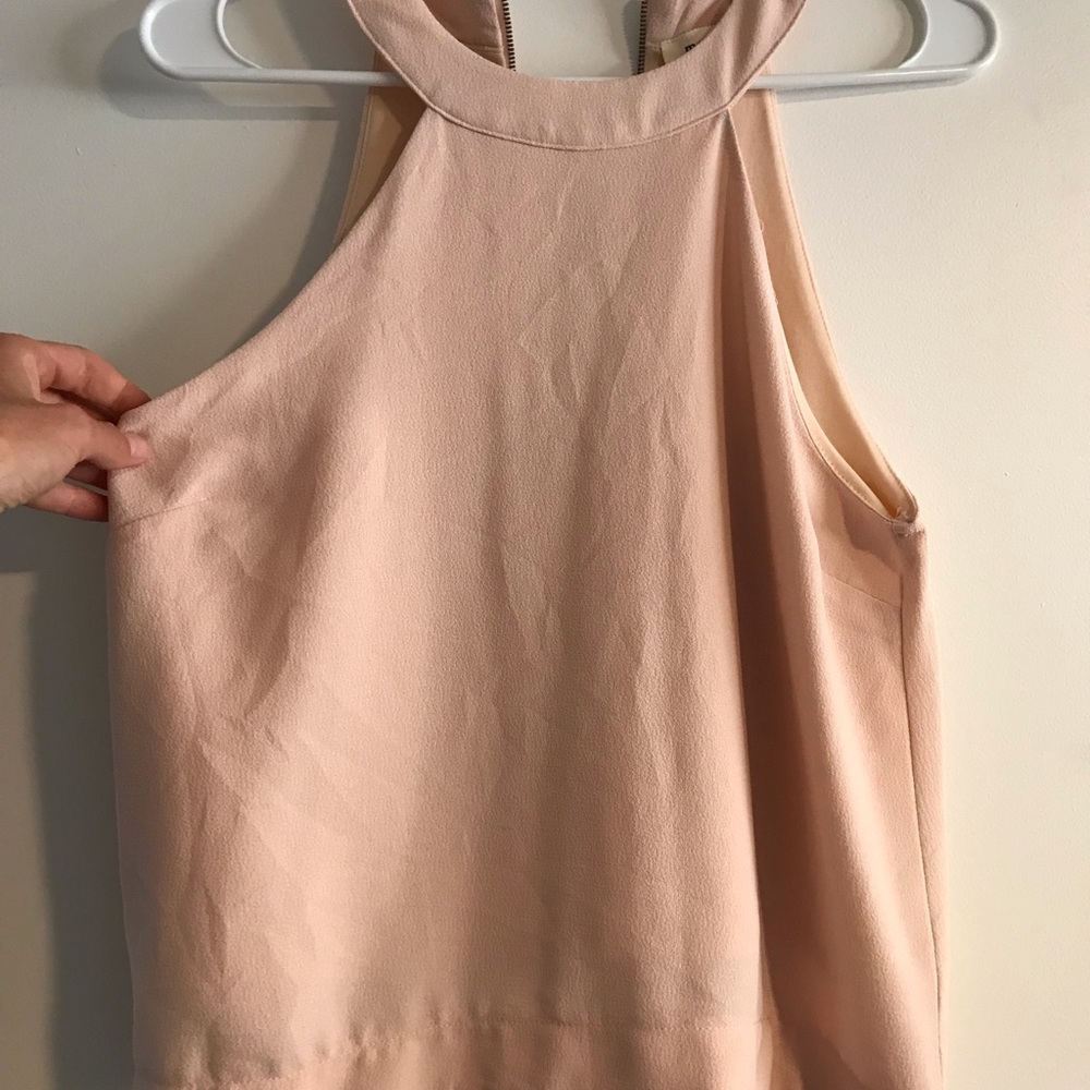 Cropped pale pink shirt